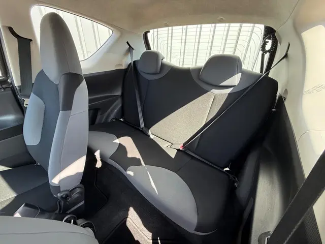 Peugeot 107 1.0 Access Accent|Incl. APK 2013 Benzine 8