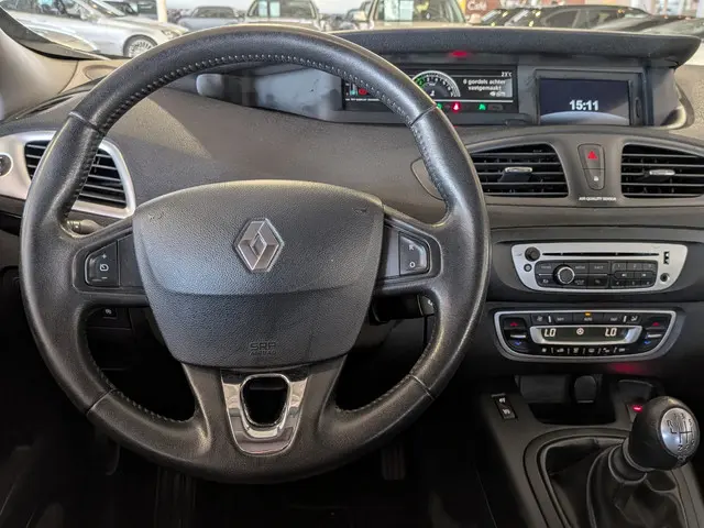 Renault Grand Scénic 1.2 TCe Bose 2013 Benzine 10