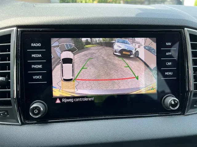 Škoda Karoq 1.0 TSI Business Edition Plus 2021 Benzine 29