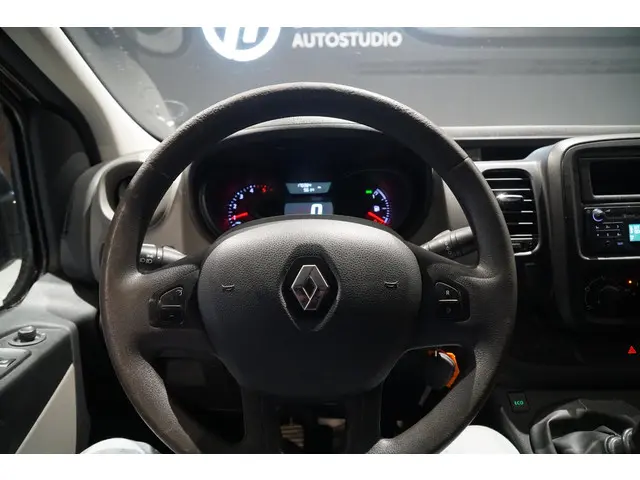 Renault Trafic 1.6 dCi T29 L2H1 Comfort 2018 Diesel 24