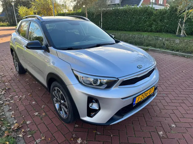 Kia Stonic 1.0 T-GDi DynamicLine 2020 Benzine 8