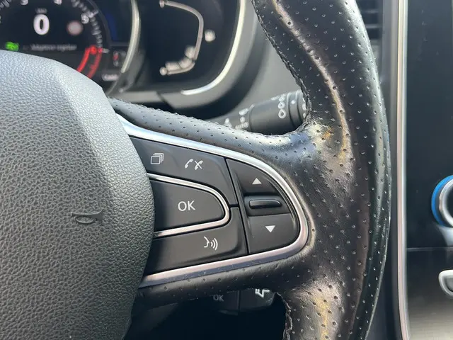 Renault Scénic 1.3 TCe Initiale Paris 2018 Benzine 23