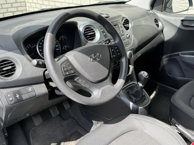 Hyundai i10 1.0i Comfort 2019 Benzine 24