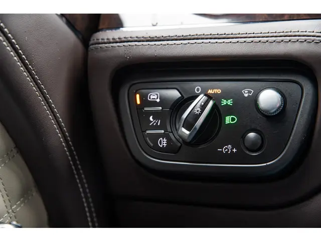 Bentley Bentayga 3.0 V6 Hybrid 2022 Hybride Benzine 82