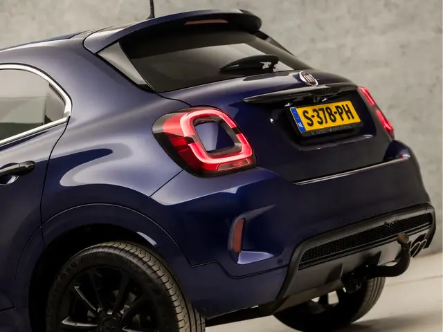 Fiat 500X 1.3 GSE Yacht Club Capri 2022 Benzine 12