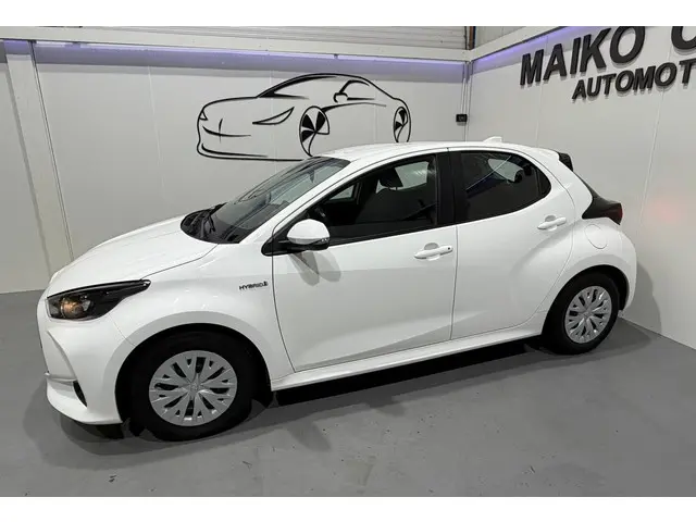 Toyota Yaris 1.5 Hybrid Dynamic 2021 Hybride Benzine 7