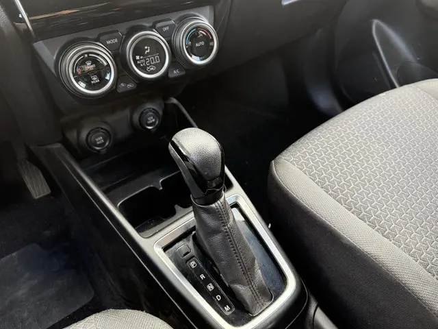 Suzuki Swift 1.0 Stijl 2018 Benzine 21
