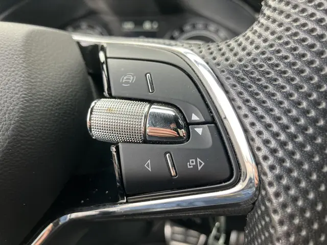 Škoda Kamiq 1.0 TSI Sport Business 2021 Benzine 27