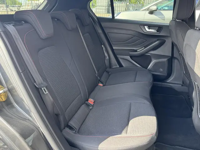 Ford Focus 1.0 ECOBOOST ST LINE BUSINESS 2020 Benzine 12