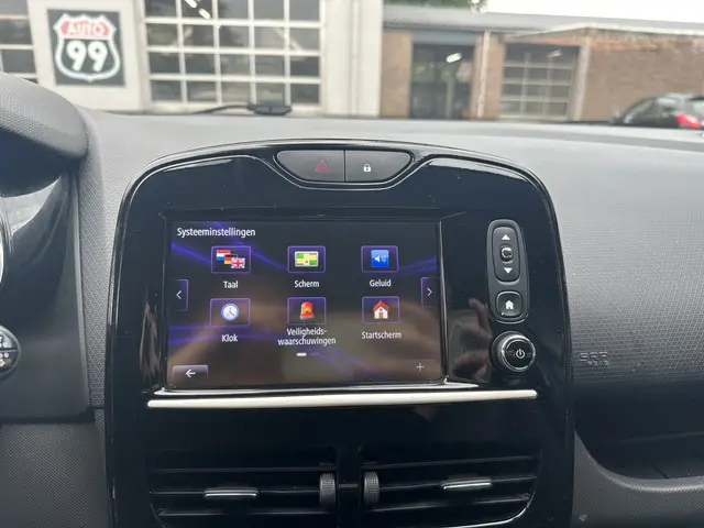 Renault Clio Estate 1.2 Dynamique 2015 Benzine 18