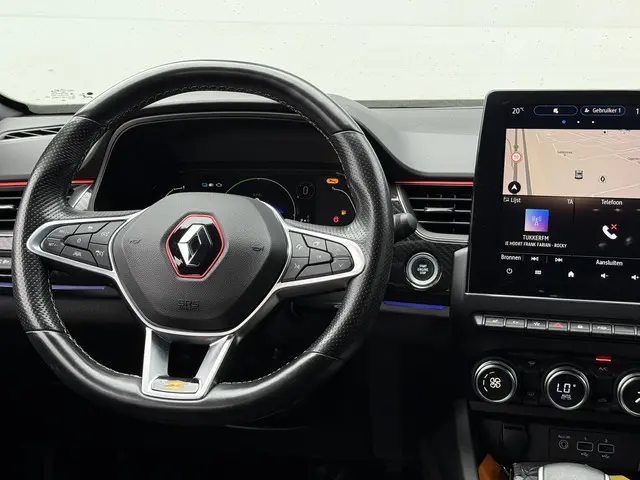 Renault Arkana 1.6 E-Tech Hybrid R.S. Line 2022 Benzine 27