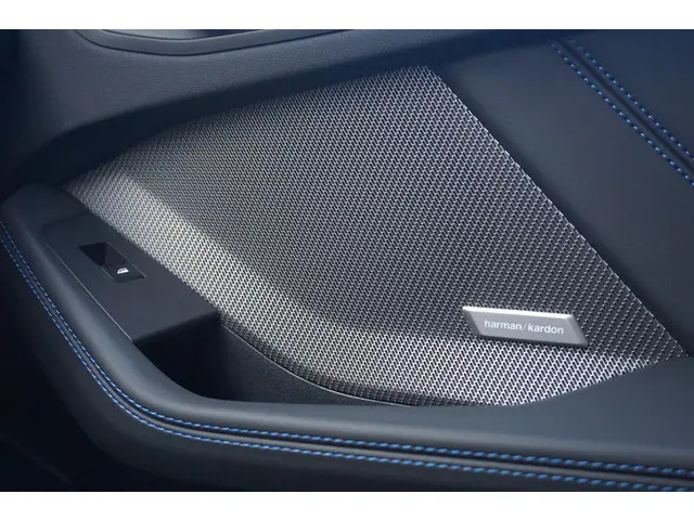 BMW 1 Serie 5-Deurs 120 2025 Benzine 22