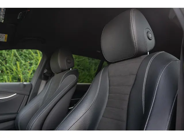 Mercedes-Benz E-Klasse 300 e AMG 2020 Hybride Benzine 6