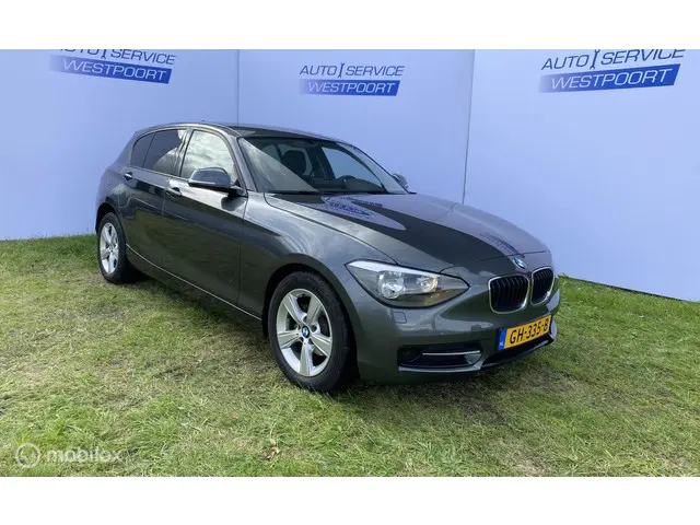 BMW 1 Serie 116i Business 2014 Benzine