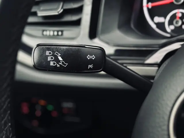 Volkswagen Polo 1.0 TSI Beats 2018 Benzine 16