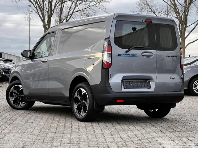 Ford E-Transit Courier Limited 44 kWh 2025 Elektrisch 7