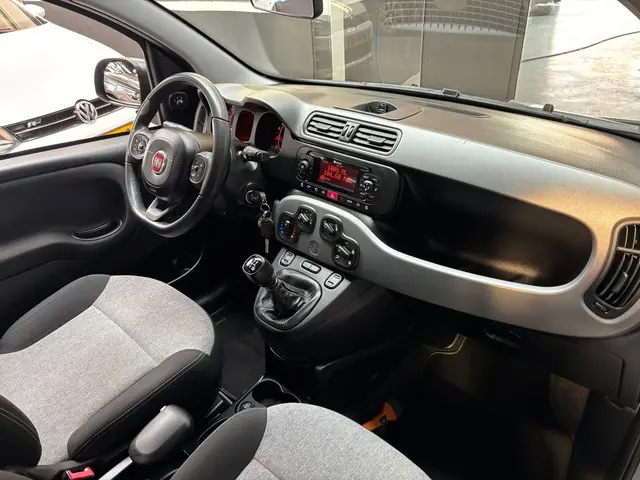 Fiat Panda 1.2 Lounge / Airco 2018 Benzine 10