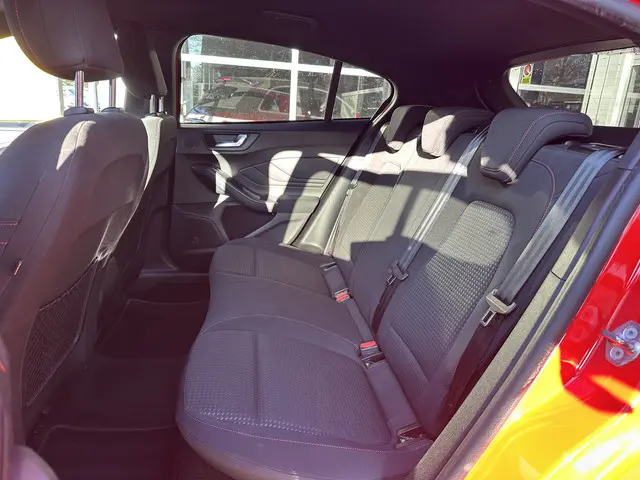 Ford Focus 1.0 EcoBoost ST Line Business 2019 Benzine 12