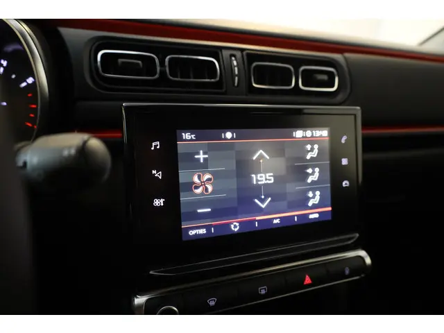 Citroën C3 PT 110 Shine Automaat-6 2019 Benzine 23