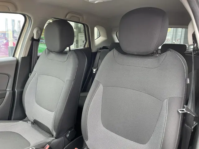 Renault Captur TCe 90 Dynamique 2015 Benzine 12