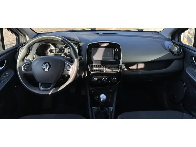 Renault Clio Estate 0.9 TCe Zen 2017 Benzine 10