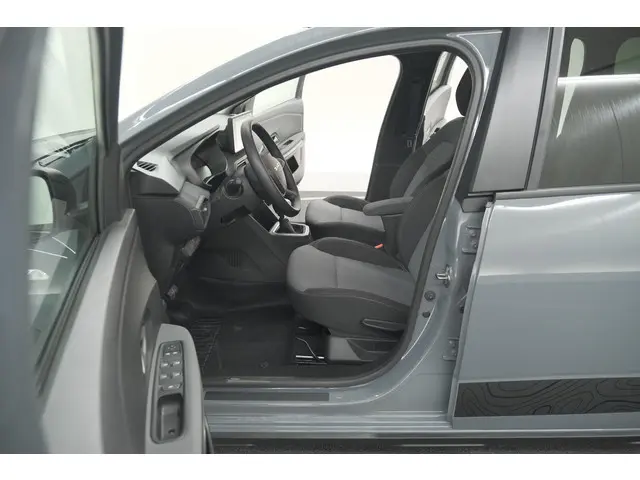 Dacia Jogger TCe 110 Extreme 2025 Benzine 27