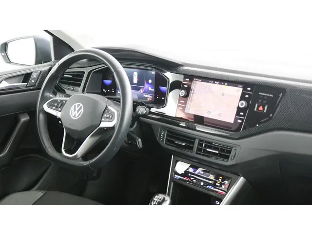 Volkswagen Polo 1.0 TSI 95pk Life Business 2023 Benzine 18