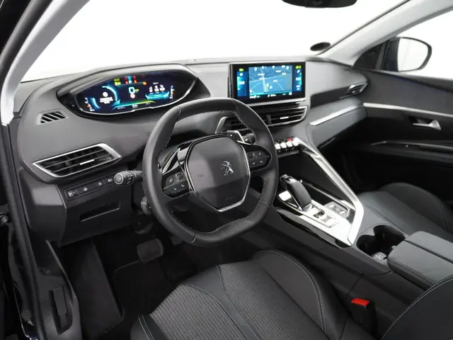 Peugeot 3008 1.6 HYbrid 225 Allure 2022 Hybride Benzine 17