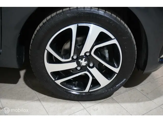 Peugeot 108 1.0 e-VTi Allure 2019 Benzine 7