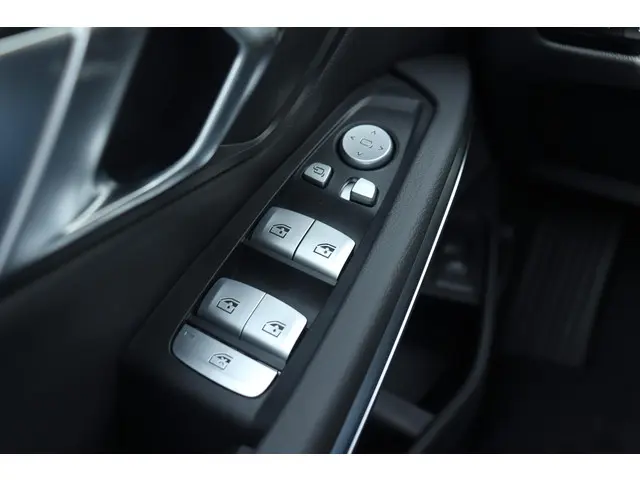 BMW 3 Serie Touring 330e 2025 Hybride Benzine 38