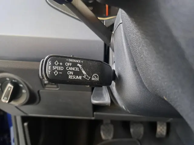 SEAT Arona 1.0 TSI Style Business Intense 2018 Benzine 18
