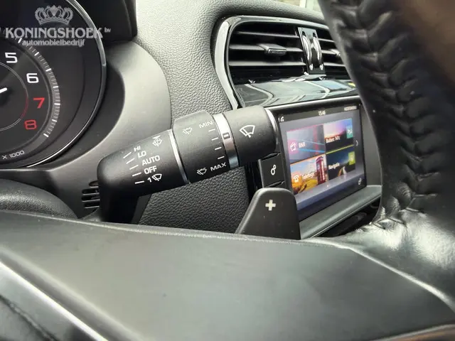 Jaguar XE 2.0 Portfolio R-Sport 2015 Benzine 14