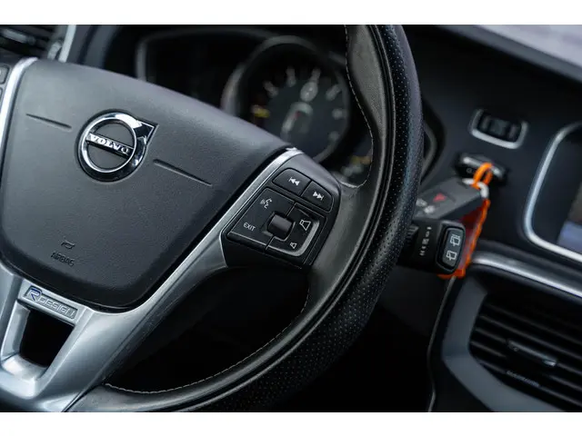 Volvo V40 1.5 T3 Polar+ Sport 2020 Benzine 25