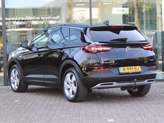 Opel Grandland X 2