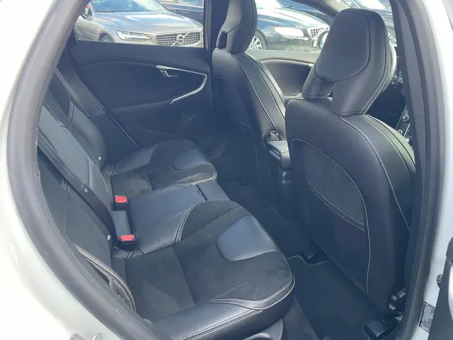 Volvo V40 1.5 T3 Polar+ Sport 2019 Benzine 16