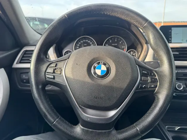 BMW 3 Serie 320d AUTOMAAT/HEADUP/NAVI 2018 Diesel 12