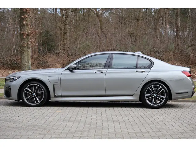 BMW 7 Serie 745e High Executive 2019 Hybride Benzine 2