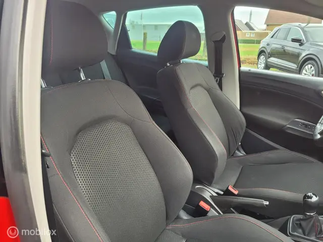 SEAT Ibiza 1.2 TSI FR,trekhaak, navigatie 2015 Benzine 19