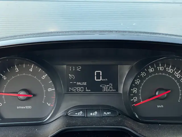 Peugeot 208 1.0 VTi Access 2013 Benzine 15