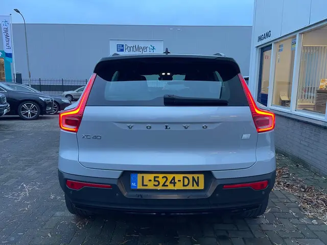 Volvo XC40 Recharge P8 AWD R-Design 2021 Elektrisch 11