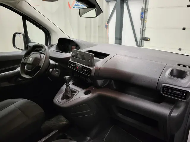 Peugeot Partner 1.5BlueHDI Euro 6! 2022 Diesel 7
