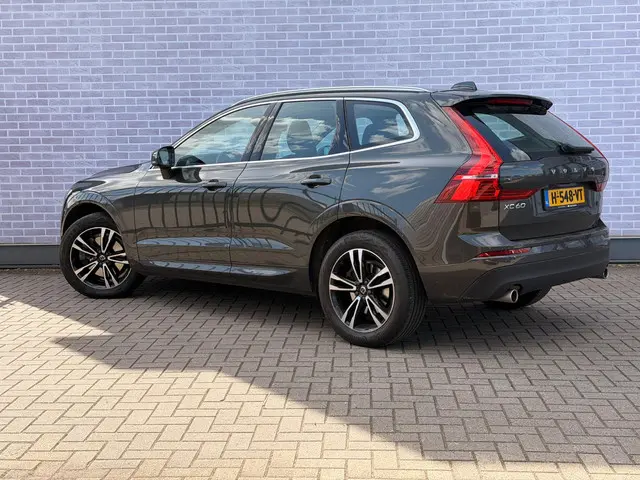 Volvo XC60 2.0 B5 Momentum Pro 2020 Benzine 4