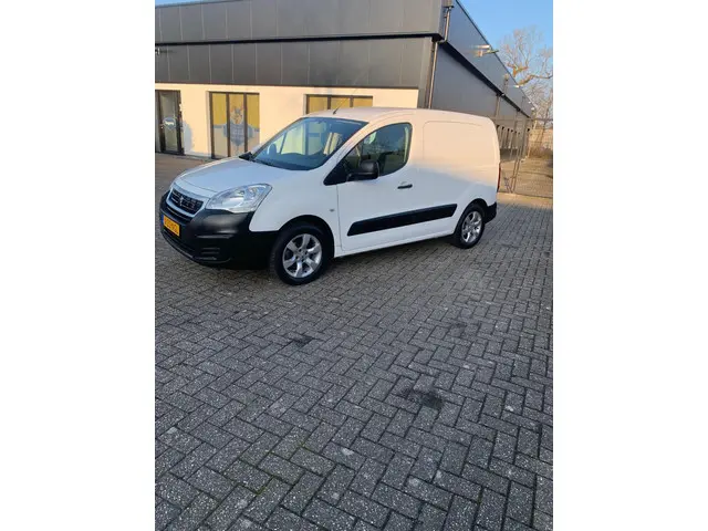 Peugeot Partner 120 1.6 VTi 98 L1 Pro 2017 Benzine 2