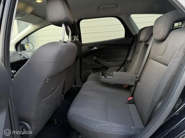 Ford Focus Wagon 1.0 EcoBoost Titanium 2013 Benzine 6