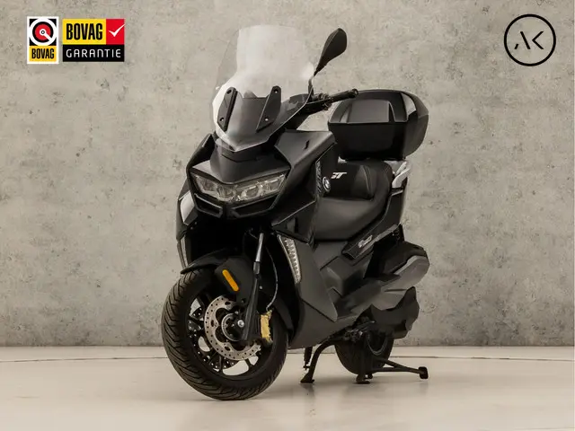 BMW C 400 GT Triple Black 2025 Benzine