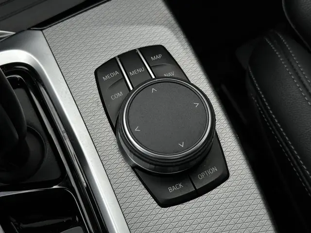 BMW X3 xDrive30i High Executive 2019 Benzine 27