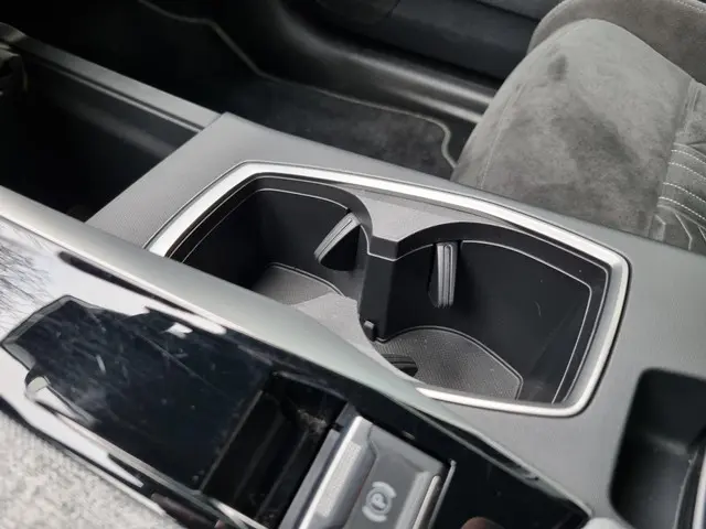 Peugeot 3008 1.2 Hybrid 136 GT 2024 Hybride Benzine 20