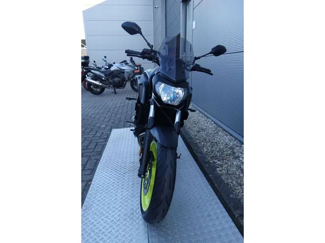 Yamaha MT 07 ABS 2018 Benzine 4