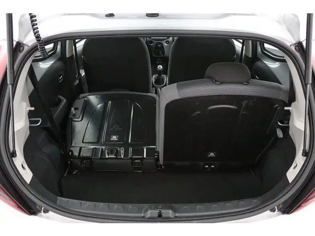 Toyota Aygo 1.0 VVT-i x-play 2022 Benzine 25