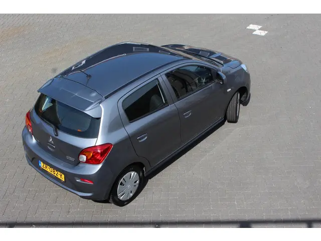 Mitsubishi Space Star 1.0 Cool+ 2019 Benzine 14